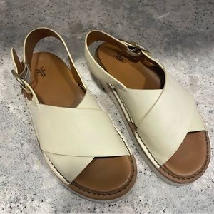 FRYE Robin Off White Leather Criss Cross Sandals